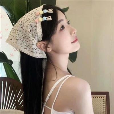 拿针的女孩